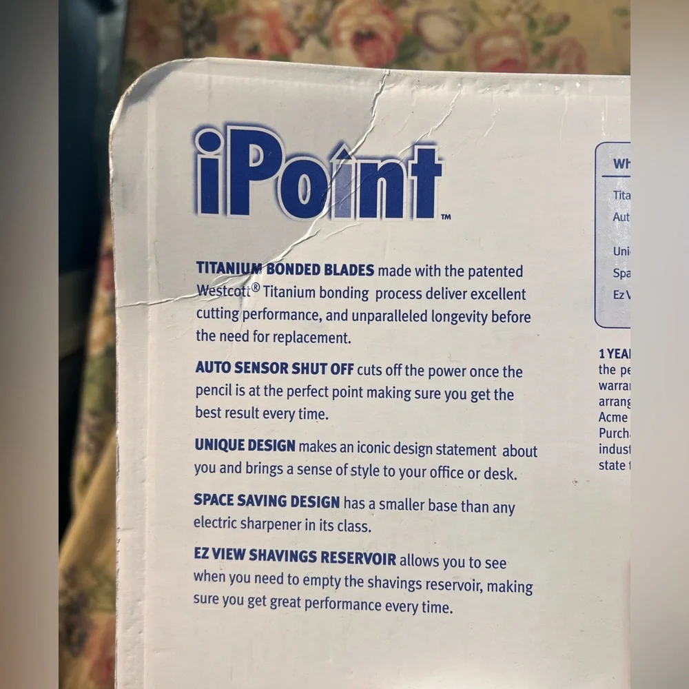 iPoint Electric Pencil Sharpener in White and Black